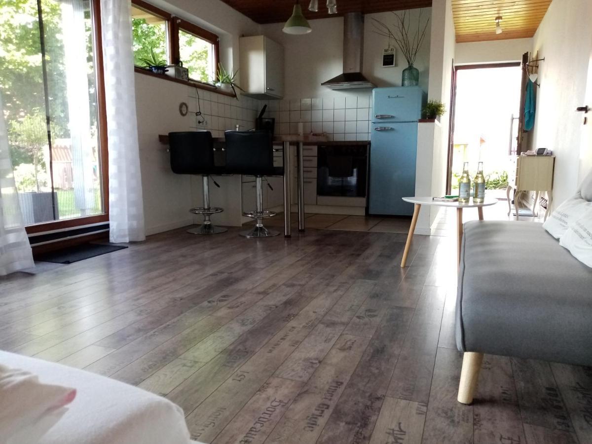 Schoene Einzimmer Wohnung Zwischen Bodensee Und Allgaeu Neukirch  Eksteriør billede